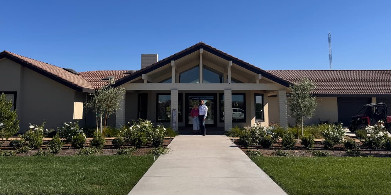 Boomers Were Supposed to Downsize but Are Buying Larger Homes Instead