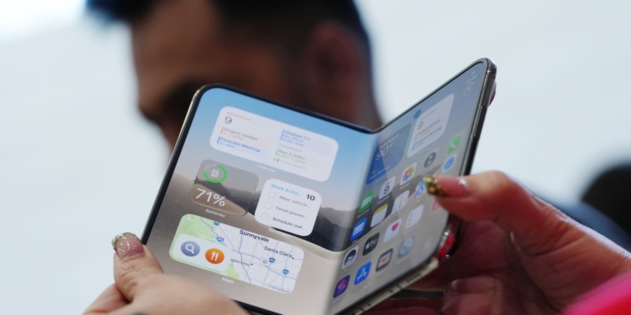 Apple Announces Foldable iPhone and Leadership Change