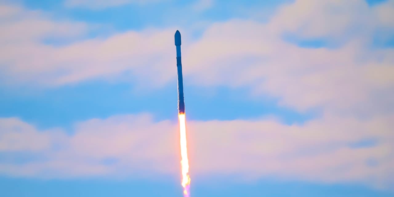 SpaceX and Pentagon Explore Data-Center Deal Amid Recent Developments | July 17 News