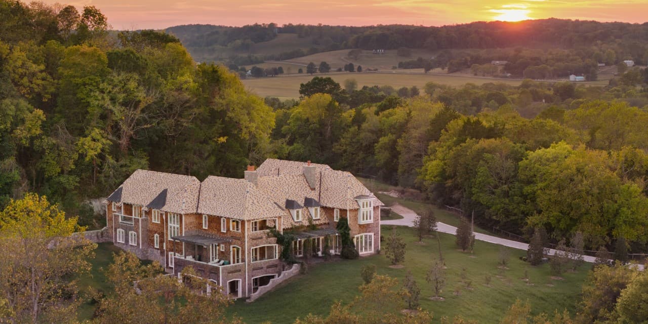 Lumber Liquidators Founder Sells Tennessee Ranch