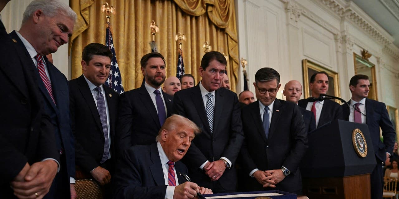 Trump's Crypto Strategy and Bessent's Treasury Actions