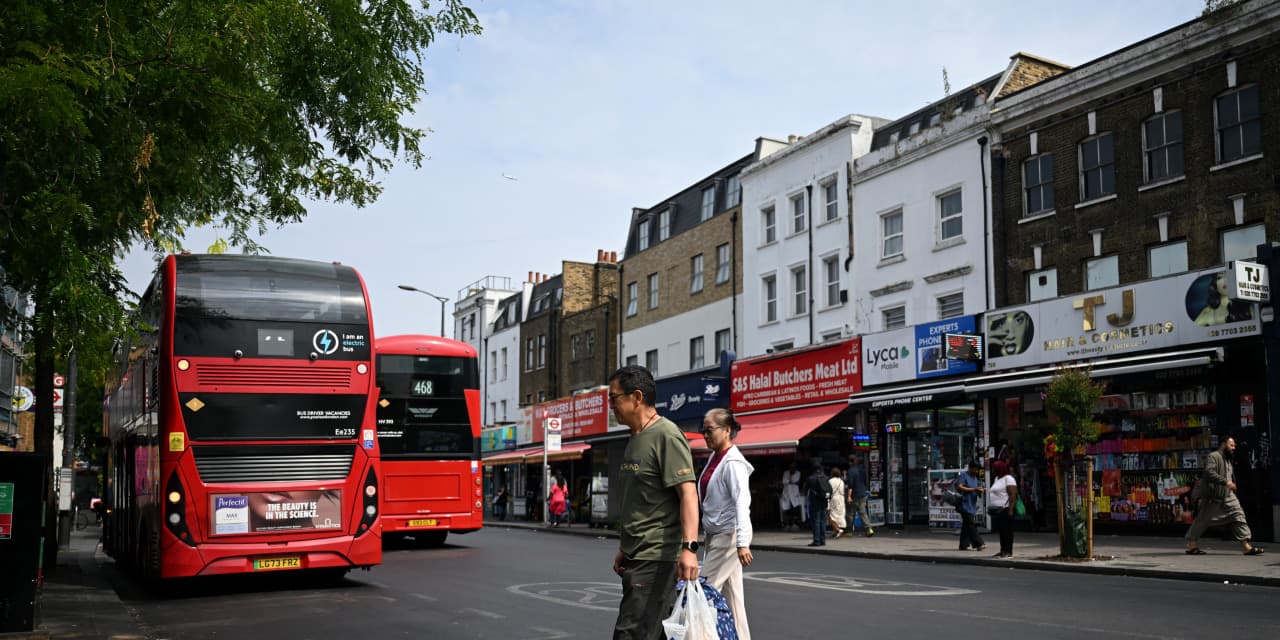 UK Consumer Confidence Rises on 'Burnham Bounce'