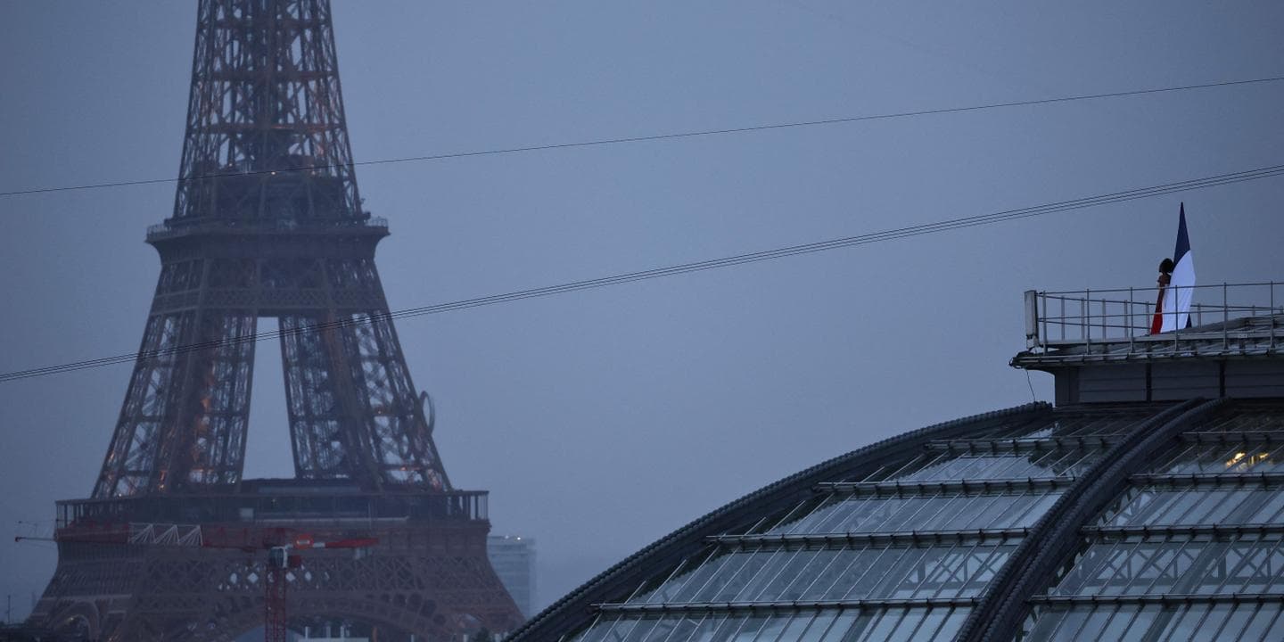 White House urges companies to skip Paris space summit