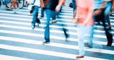 Traffic safety tips to prevent crossing accidents