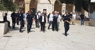 Nablus protesters target mosque with flames and racist signs
