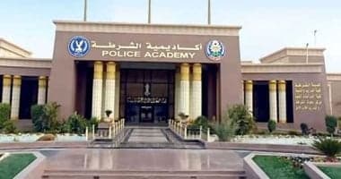 طلاب الثانوية يبدأون رحلة التخرج من مصنع الرجال