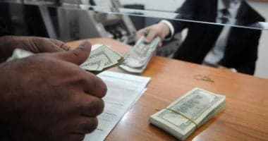 استقرار الدولار مقابل الجنيه في بنوك اليوم