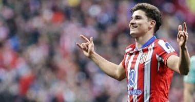 برشلونة يمنح ألفاريز حتى نهاية يوليو لاتخاذ قرار