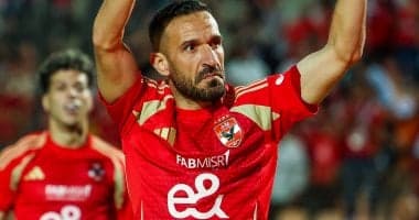 على معلول يفتتح ليلة إنجاز الأهلي التاريخي