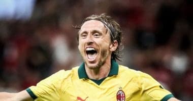 مودريتش بعد تجديد عقده يسعى لإعادة ميلان للمجد