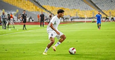 الأهلي يفكر في ظهير أيسر بعد إصابة بلعمري