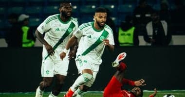 أهلي جدة يتجنب المفاجآت في كأس الملك