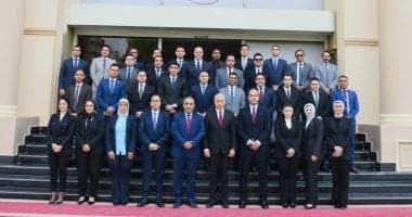 النيابة والاتصالات تعلنان برامج تدريبية في الذكاء الاصطناعي