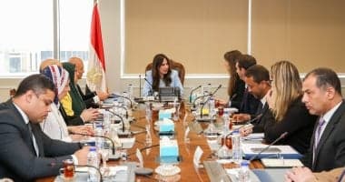 وزيرة الإسكان تناقش مع الوكالة الفرنسية تعزيز التعاون