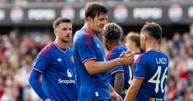 مانشستر يونايتد يلتقي ميلان قبل الموسم