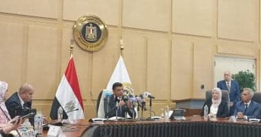 وزير الصناعة يكشف عن 9 طرق لتوفير الأراضي الصناعية