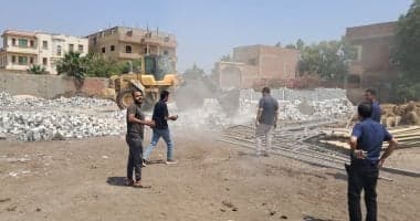 أبو النمرس يزيل 5 تعديات على الأراضي الزراعية