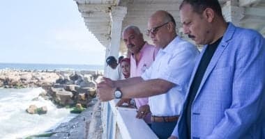 إزالة كافيهات على كورنيش الإسكندرية لدعم رؤية البحر