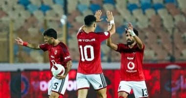 الأهلي يتدرب لمواجهة سموحة وعموتة يصحح الأخطاء