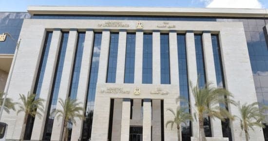 وزارة العمل تعلن 150 وظيفة في صناعة الحلوى
