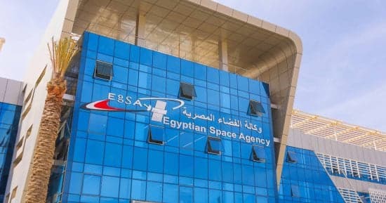 مصر تعزز البحث العلمي بين الفضاء و"البريكس"