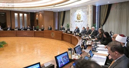 الحكومة تبدأ اجتماعها الأسبوعي لمراجعة الملفات