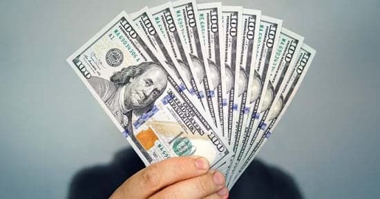 سعر الدولار يظل تحت 51 جنيها في البنوك