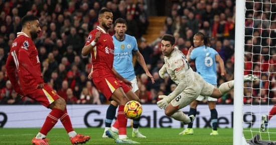 ليفربول ومان سيتي.. 13 هدفًا لمحمد صلاح