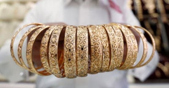 سعر جرام الذهب عيار 21 يبلغ 6235 جنيه
