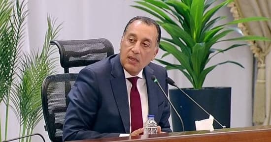 رئيس الوزراء يعلن مشروعات جديدة مع القطاع الخاص