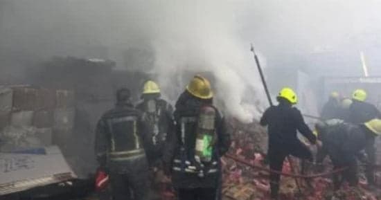 Fire contained at Al-Aroobiya clothing store