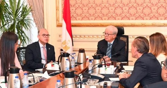 نائب رئيس الوزراء يستقبل وفد إنتيسا سان باولو