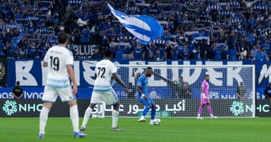 الهلال يتأخر بثنائية ضد نيوم