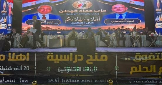 حماة الوطن يوزع 20 ألف شنطة مدرسية بأطفيح
