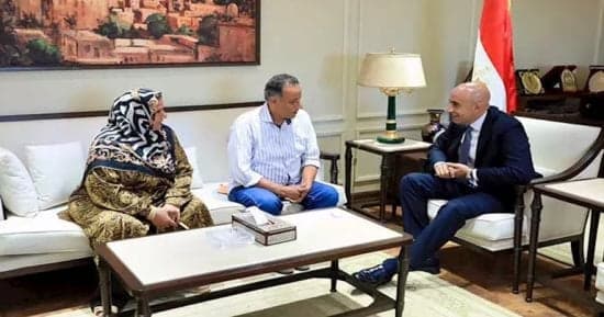 مدير المدرسة يدعو وزير التعليم لزيارة أول يوم دراسي