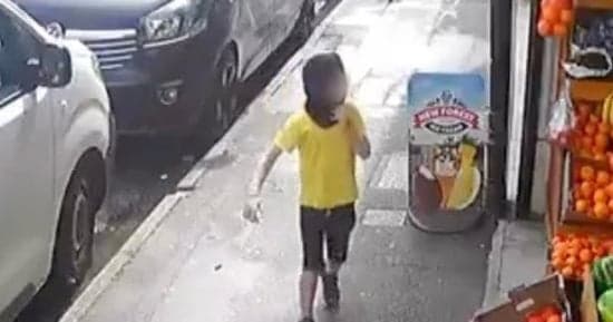 KG2 gang: Young children rob store in UK