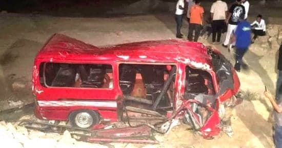 انقلاب ميكروباص يوقع قتيل و9 مصابين بمدينة 6 أكتوبر