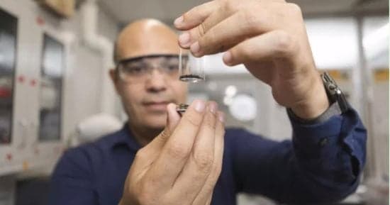 Physicist Ahmed Elgendy Uses Physics to Target Cancer