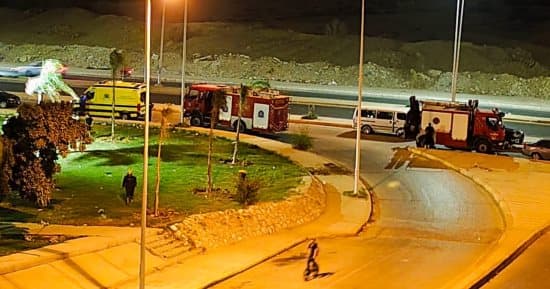 شاب يهدد بالانتحار في الشيخ زايد
