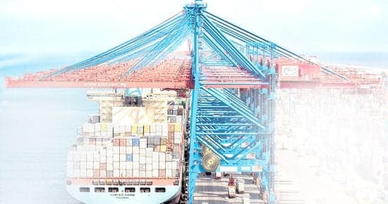 Egyptian industrial exports grow as new complexes boost production