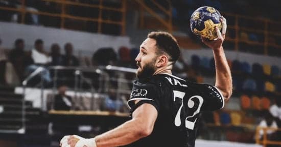Al Ahly ahead of Fuchse Berlin 16-14 at halftime