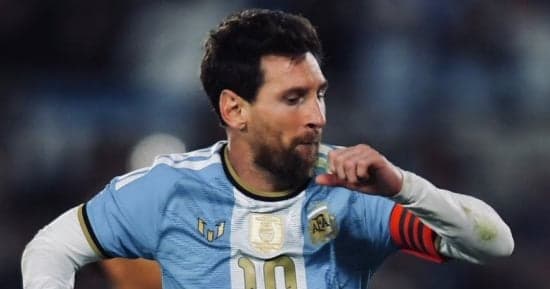 Messi scores and assists in Argentina's farewell match