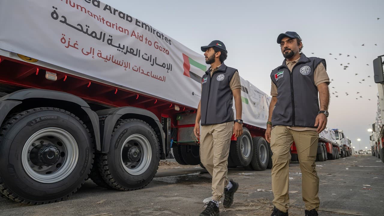 قوافل إماراتية تحمل 781 طن مساعدات تدخل غزة