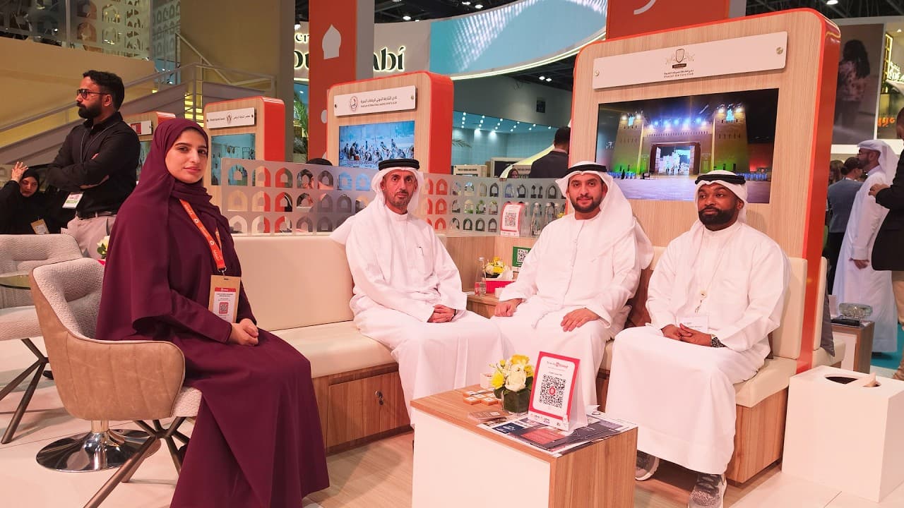 نادي الشارقة للسيارات القديمة في معرض السفر