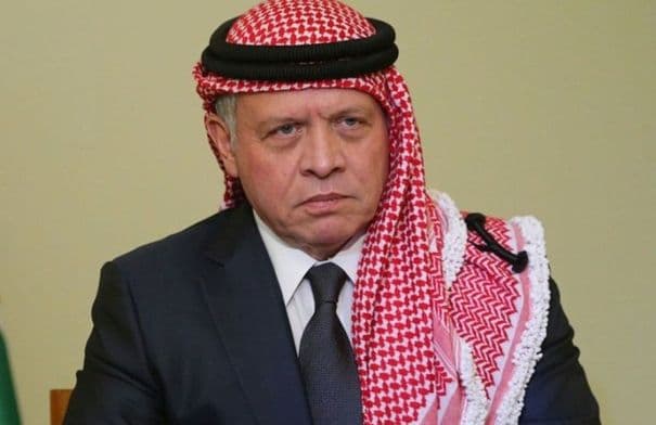 الملك يتصل لواجب العزاء في ضحايا الاعتداءات على السعودية