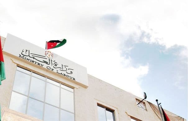 وزارة العمل توضح مهلة تصحيح أوضاع العمالة