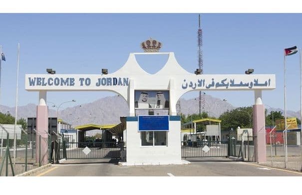 طرح عطاء لتخفيف الازدحامات المرورية على بوابة جسر الملك حسين