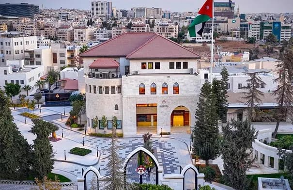 عطلة رسمية في 25 آب لذكرى المولد النبوي