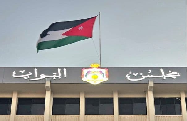 اللجنة النيابية للعمل توافق على مشروع قانون تنظيم العمل المهني