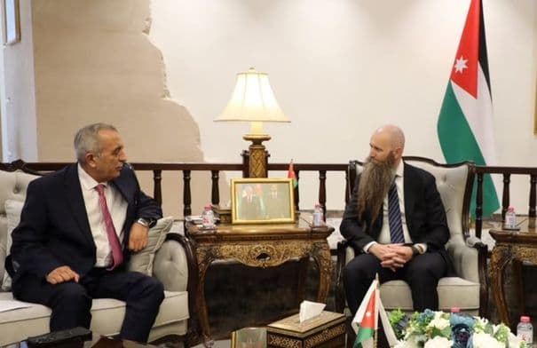 وزير الثقافة والسفير الأميركي يبحثان سبل تطوير العلاقات الثقافية